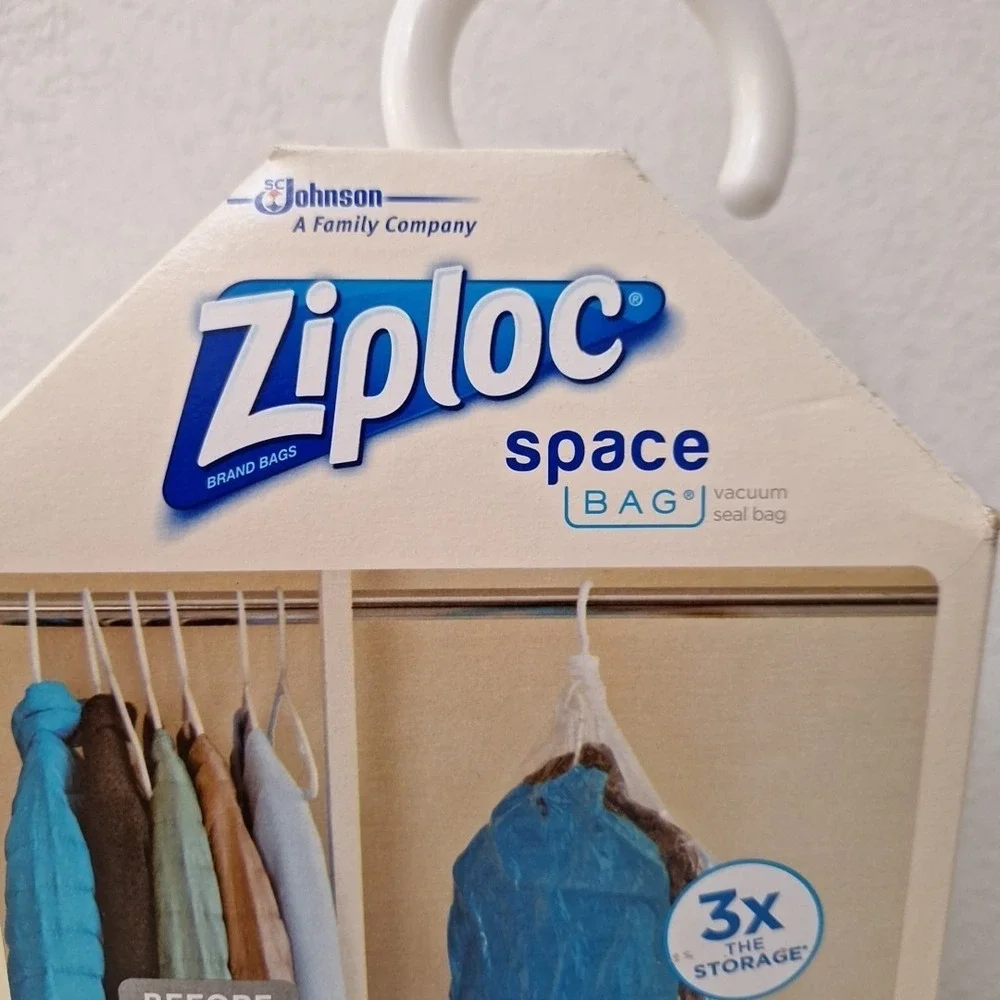 ZIPLOC Vacuum Seal Hanging Space Bag, 3x the Storage, 27.75